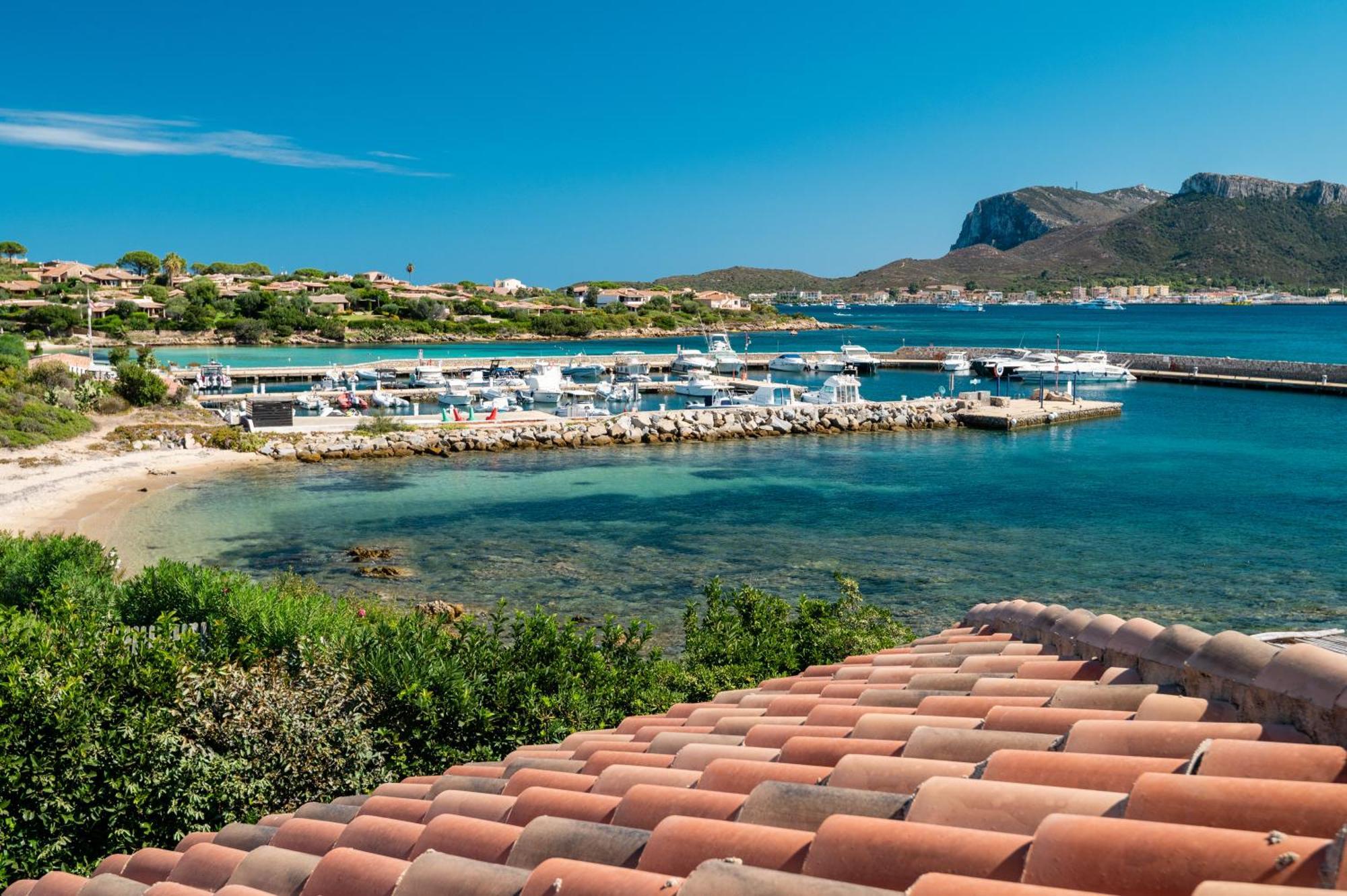 S'Abba Seafront Apartments - Your House In Sardinia Golfo Aranci Room photo
