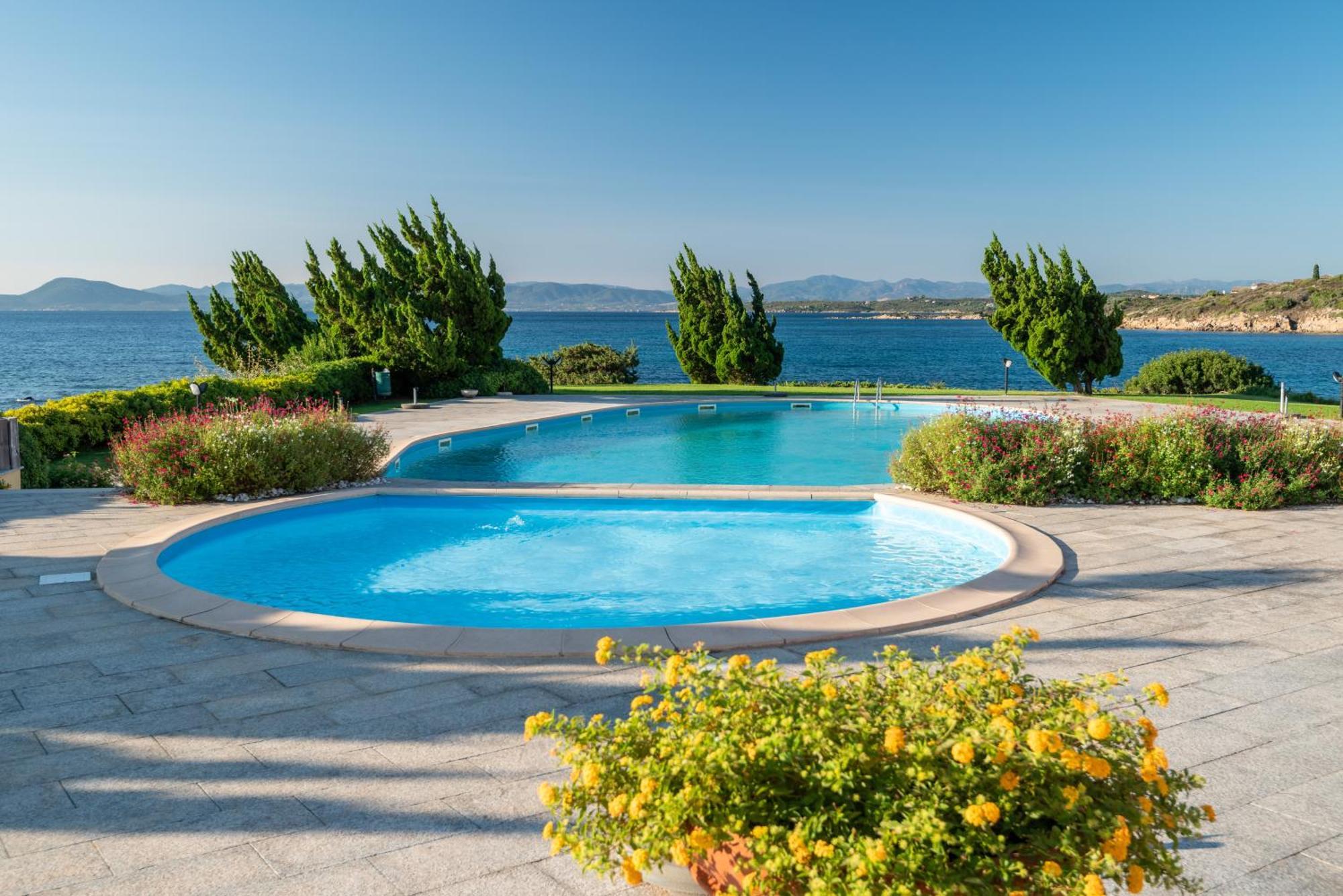 S'Abba Seafront Apartments - Your House In Sardinia Golfo Aranci Exterior photo