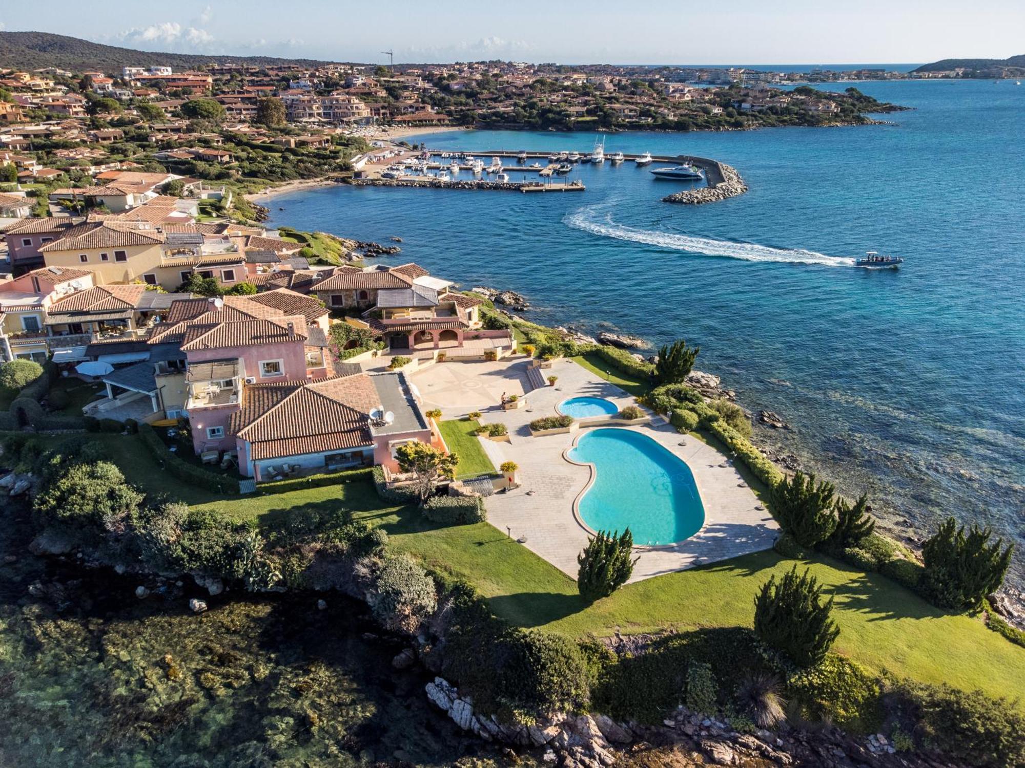 S'Abba Seafront Apartments - Your House In Sardinia Golfo Aranci Exterior photo