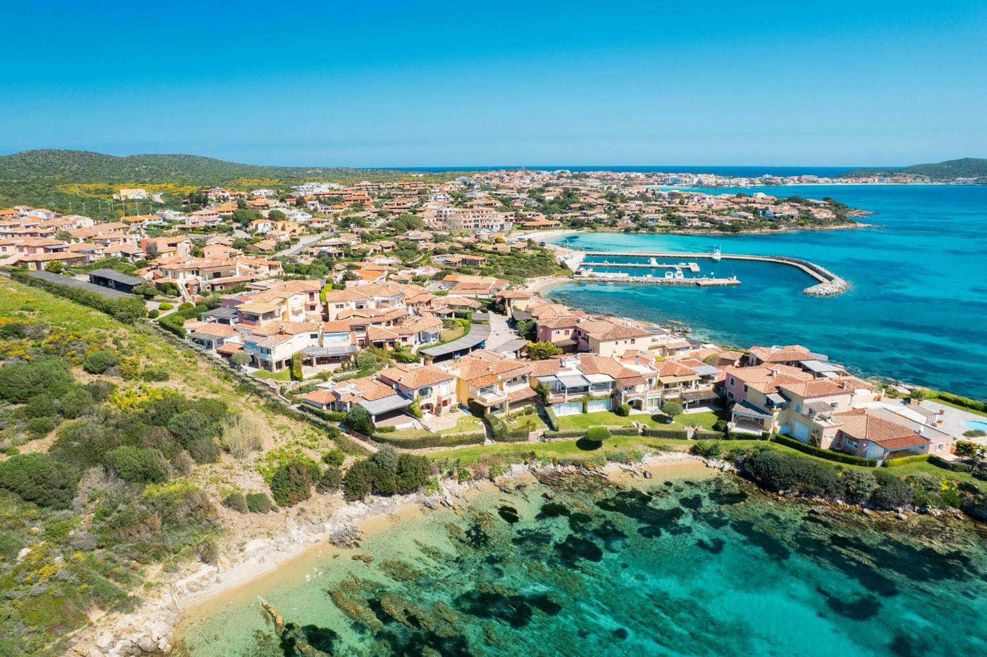 S'Abba Seafront Apartments - Your House In Sardinia Golfo Aranci Exterior photo
